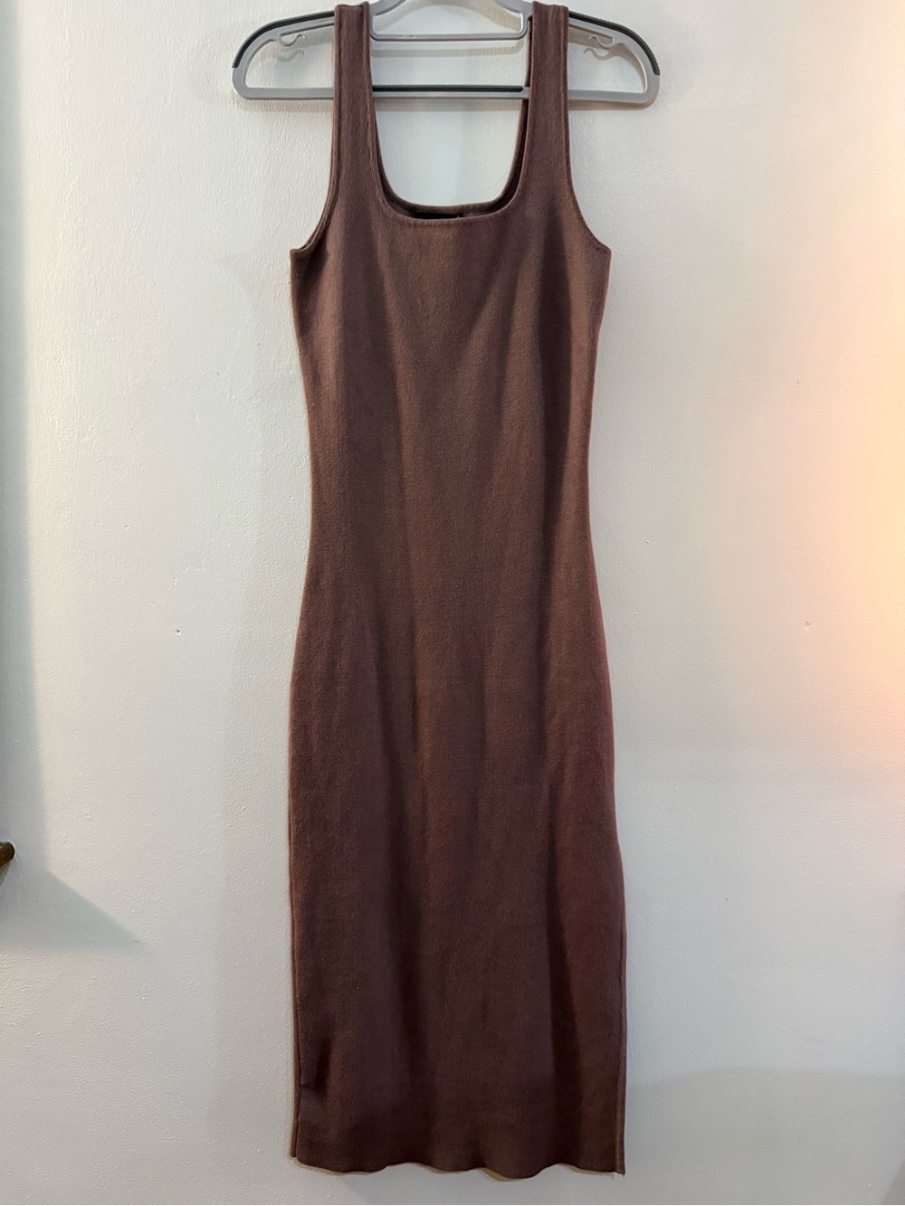 Miou Muse Women's Sleeveless Ribbed Midi Dress in Brown